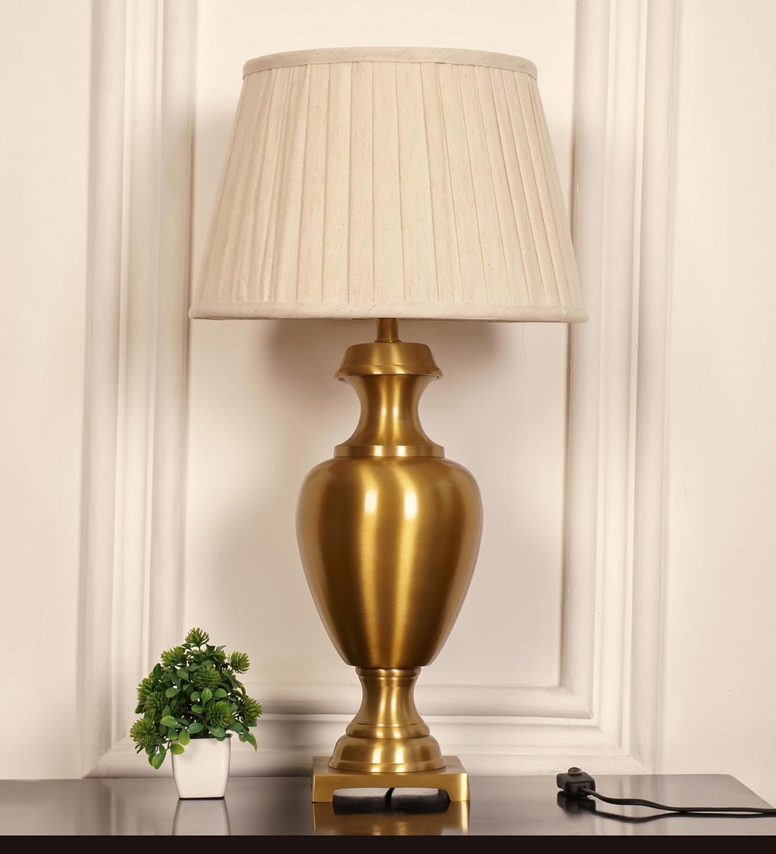 Trophy Brass Table Lamp, Antique Gold (27") – Pleated Shade