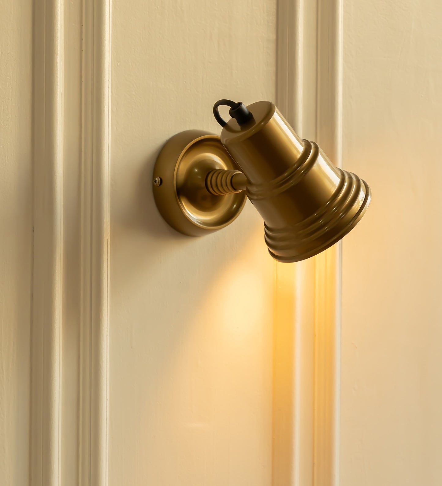 Adjustable Focus Reading Wall Light Antique Brass