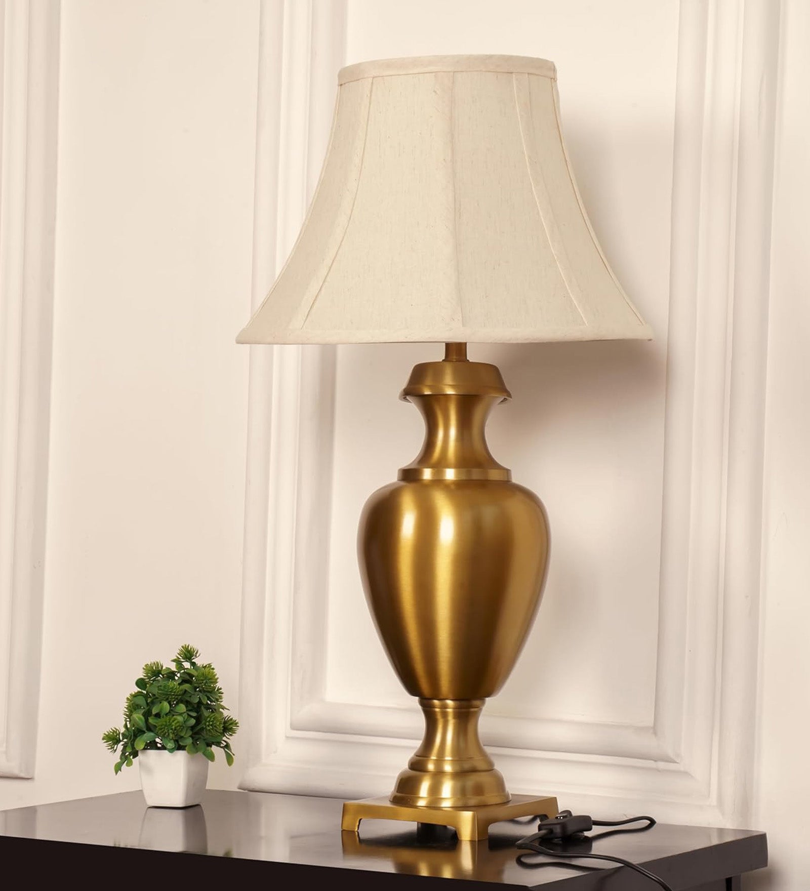 Royal Brass Antique Gold Finish Trophy Table Lamp 27 Inches Height With Off White Bell 14 Inches Diameter Lampshade
