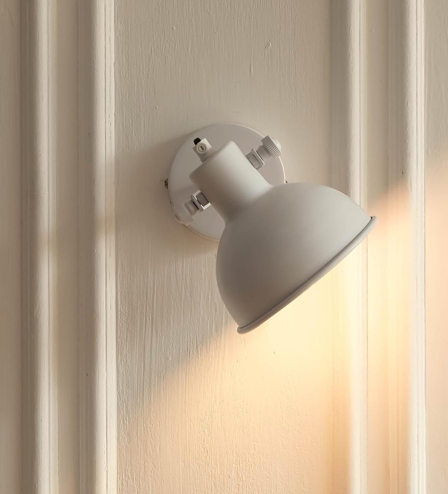Adjustable Focus Reading Wall Light Matt White