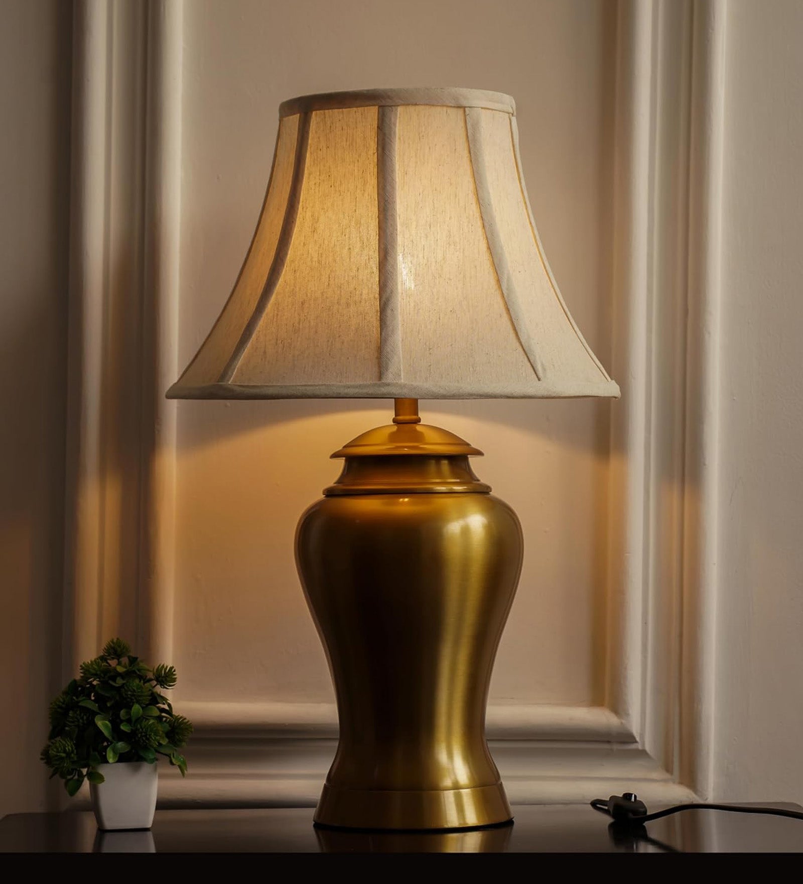 Royal Brass Antique Gold Finish Table Lamp 23 Inches Height With Off White 14 Inches Bell Diameter Lampshade