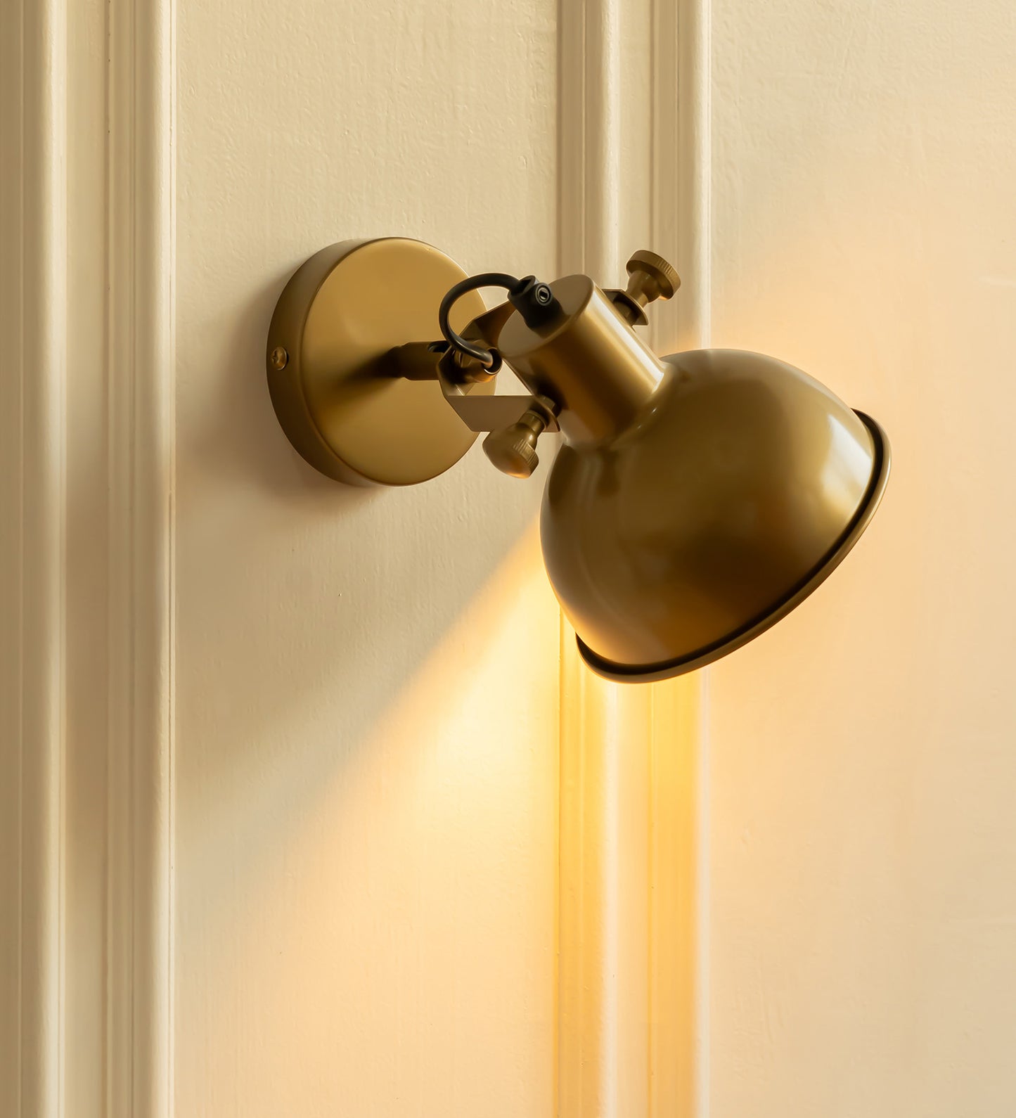 Adjustable Focus Reading Wall Light Brass Antique