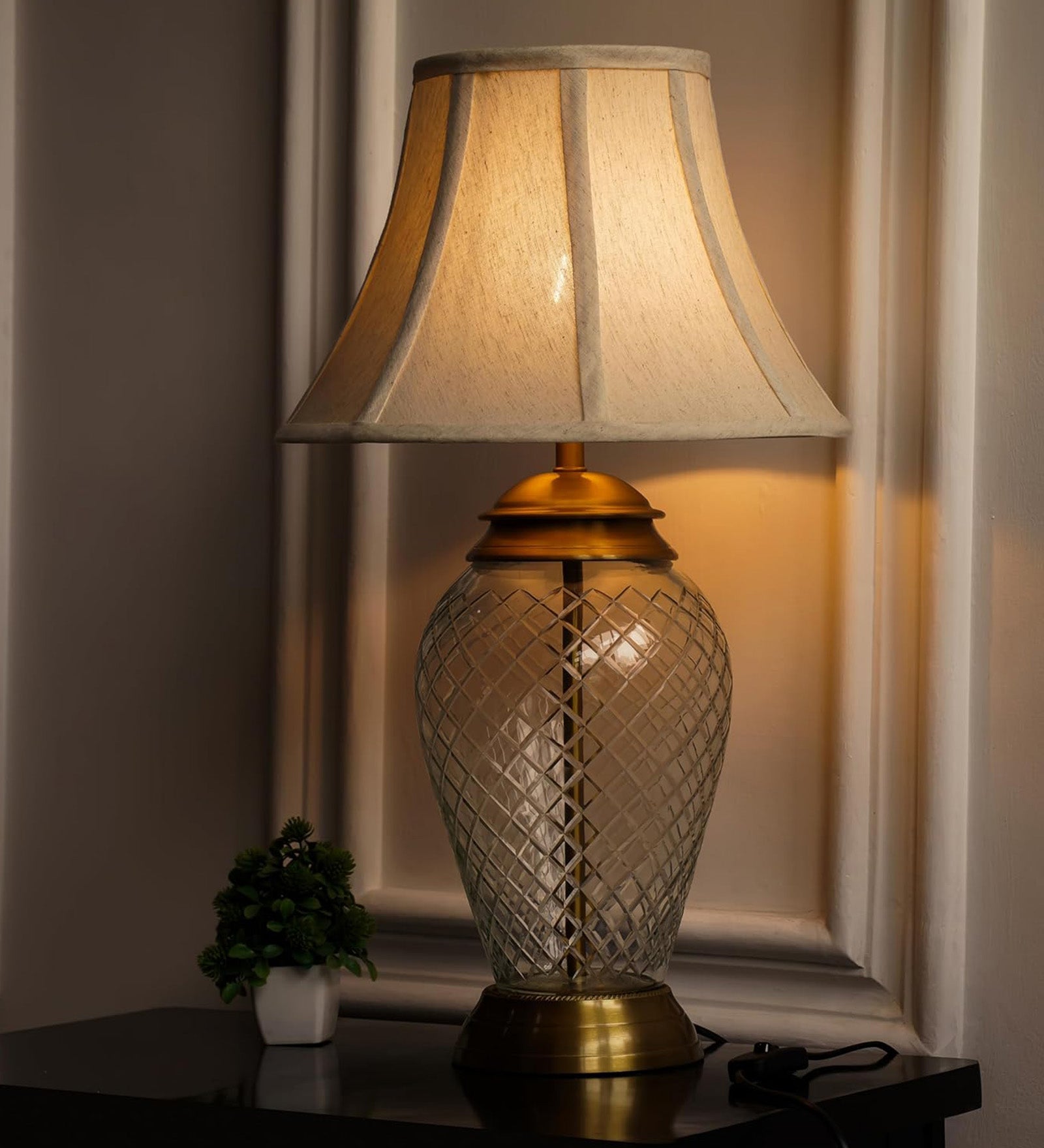 Royal Brass Antique Finish And Diamond Cut Glass Table Lamp 23 Inches Height With Off White Bell 14 Inches Diameter Lampshade