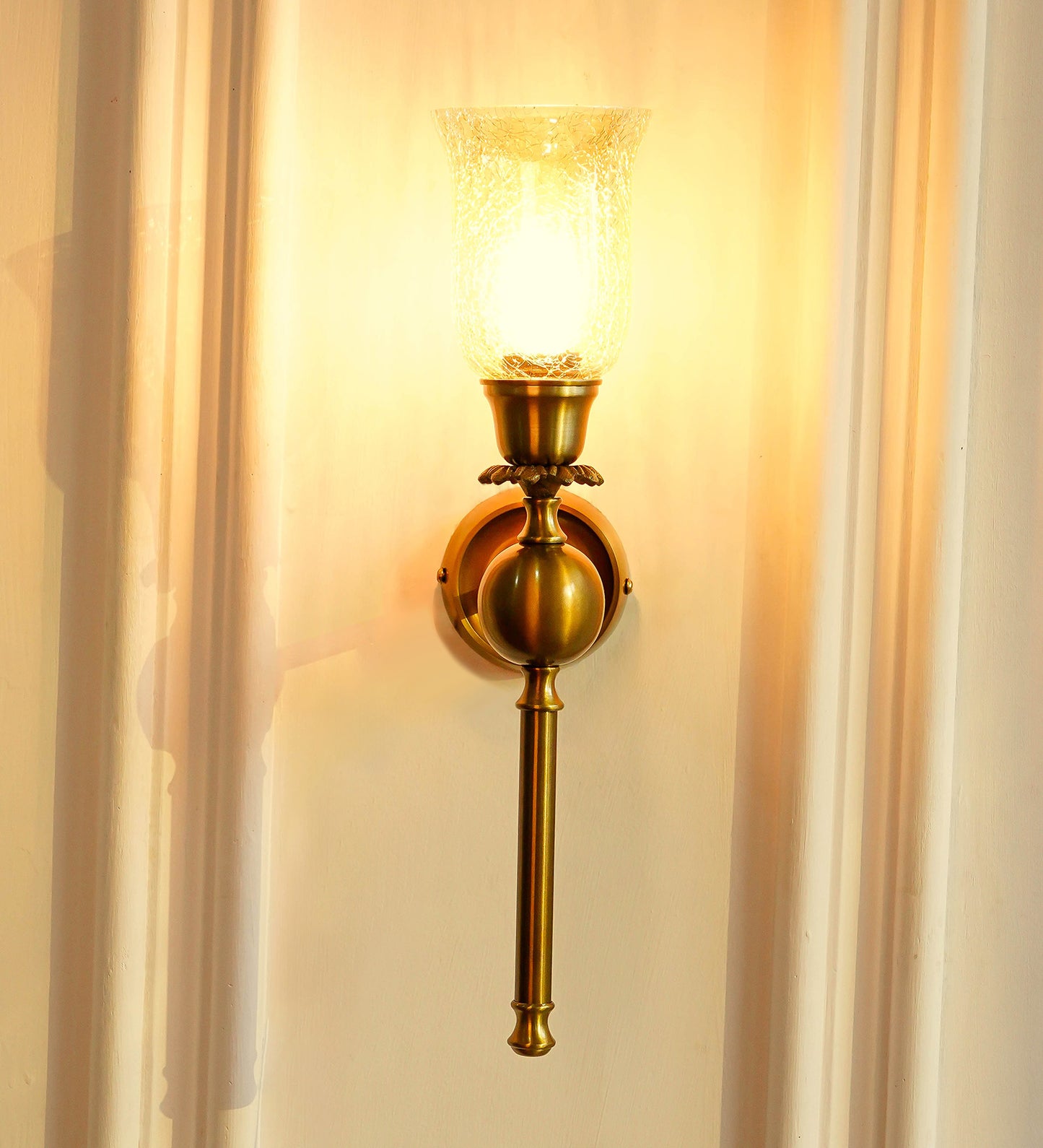 Ball Wall Lamp with Crackled Glass