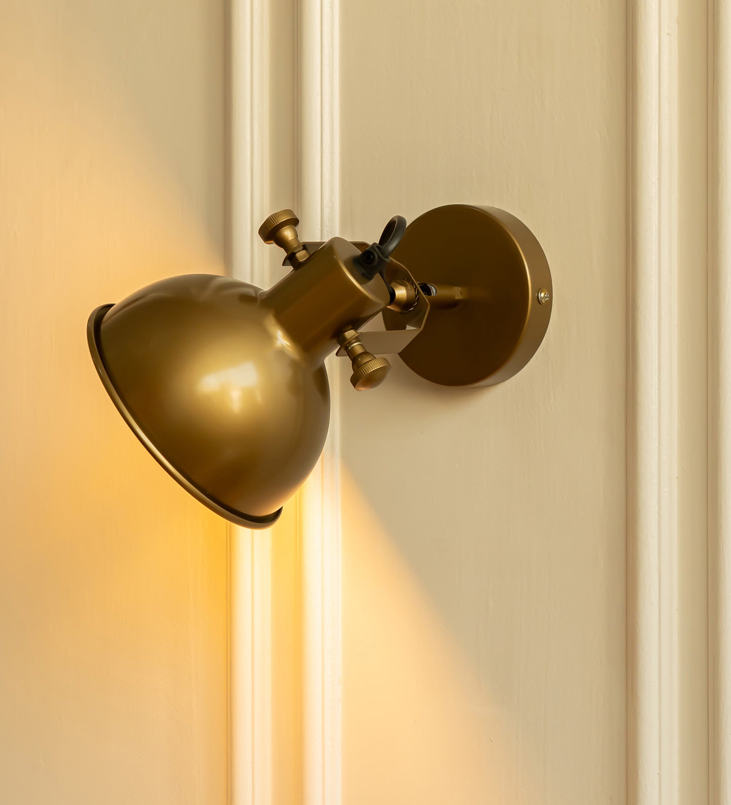 Adjustable Focus Reading Wall Light Brass Antique