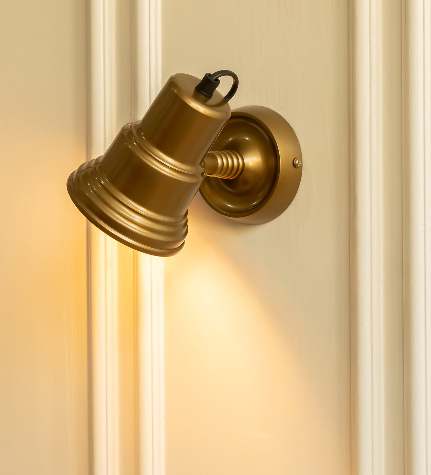 Adjustable Focus Reading Wall Light Antique Brass