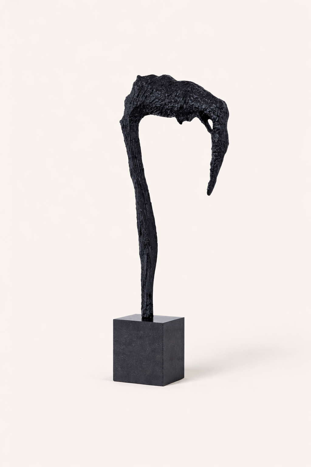 Midnight Arch Abstract Black Aluminum Sculpture – Modern Tabletop Art Décor Accent